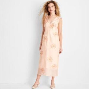 Future Collective™ - Slip Midi ‘Light Pink’ Floral Dress